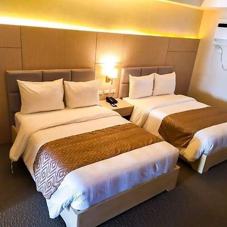 Sotogrande Neopolitan Hotel Quezon City Εξωτερικό φωτογραφία