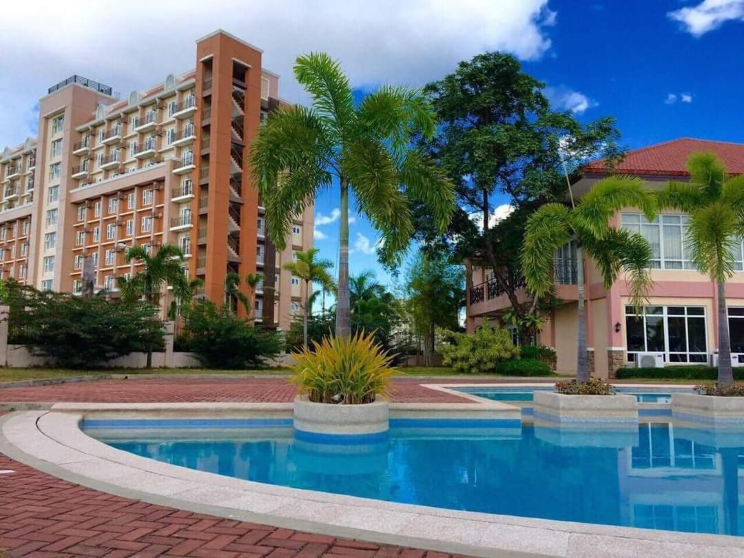 Sotogrande Neopolitan Hotel Quezon City Εξωτερικό φωτογραφία